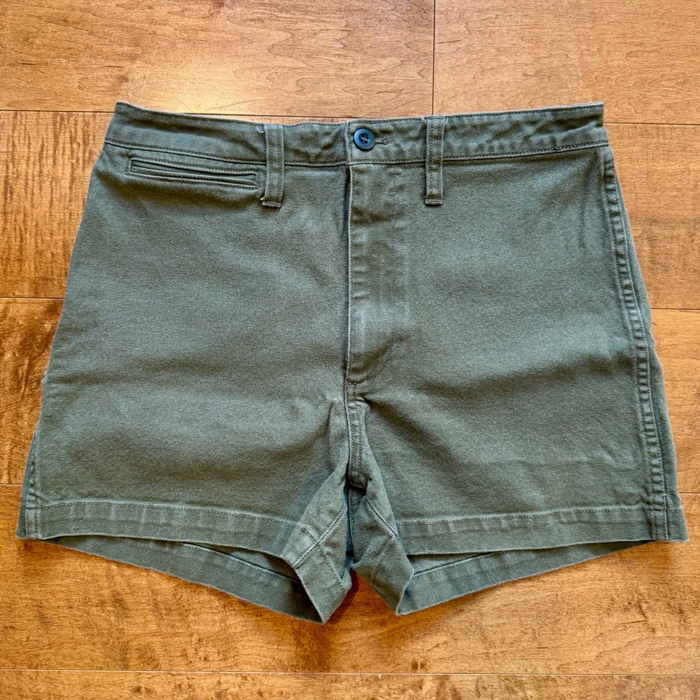 Madewell Olive Flat Front Women’s Shorts